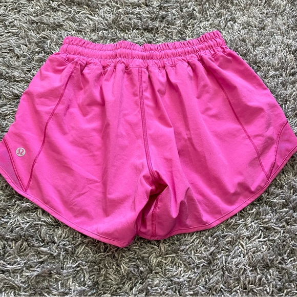Lululemon Hotty Hot Shorts Size 6 4” inseam Pink - Picture 5 of 9